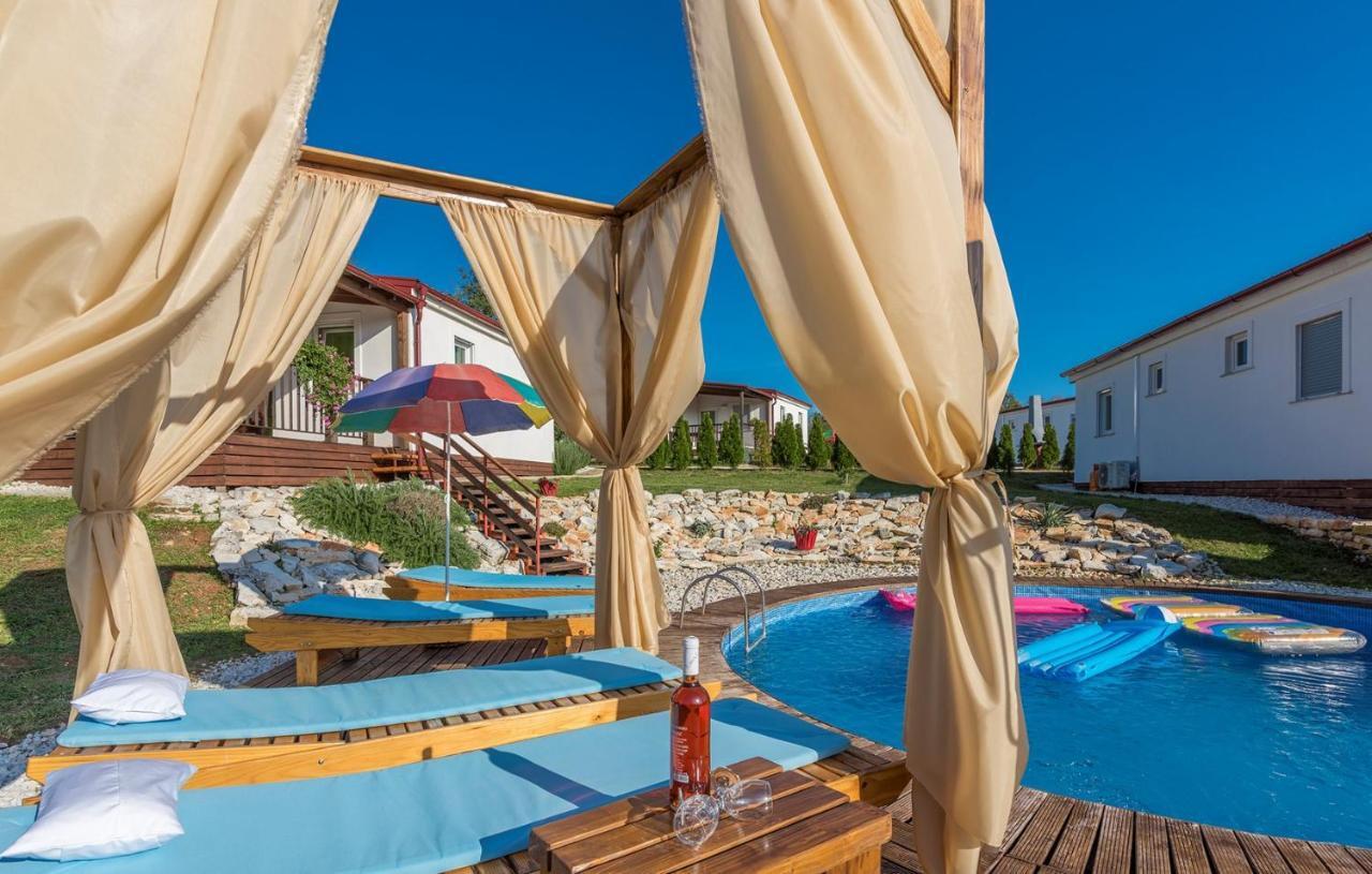 Holiday Park Village Jelovci Kringa Exterior foto