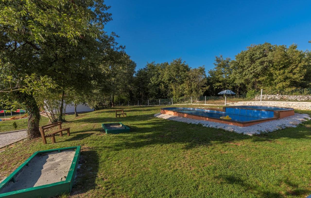 Holiday Park Village Jelovci Kringa Exterior foto