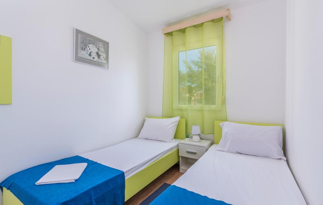 Holiday Park Village Jelovci Kringa Exterior foto